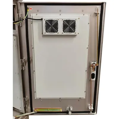 How many volts does the battery in the battery cabinet need to be replaced
